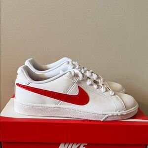 Nike Court Royale University Red 749867-114 Women’s Size 7